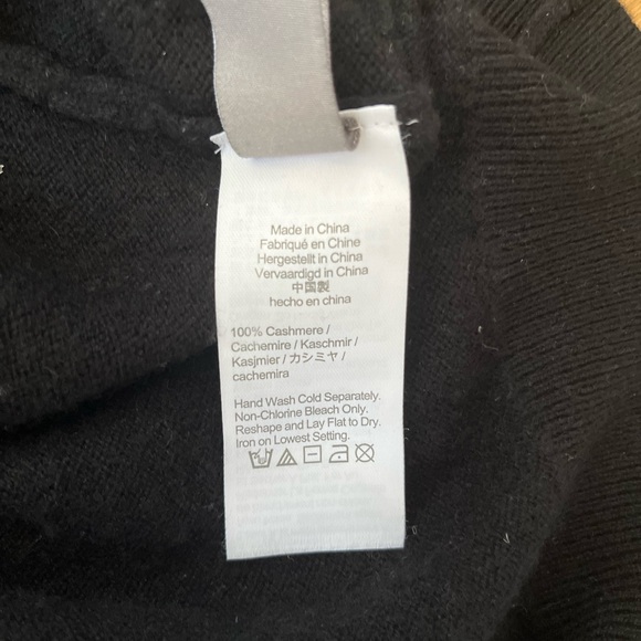 J. Crew Cashmere Relaxed V-Neck Sweater In Black Size XXS - Picture 6 of 7